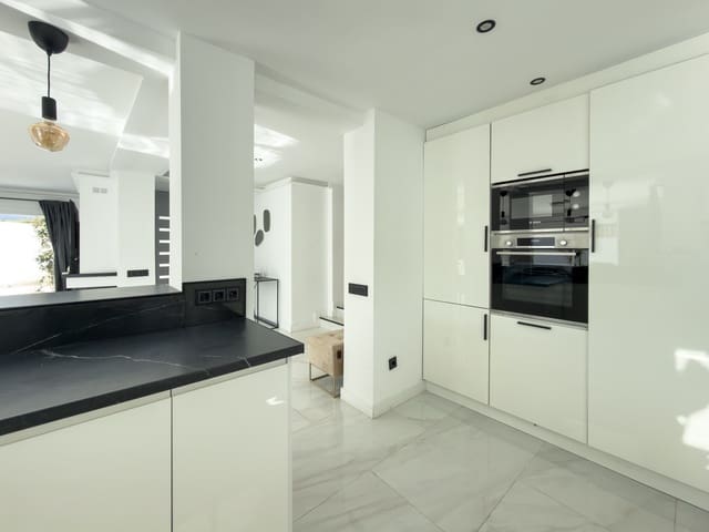 4 soverom Villa til leie i El Paraiso, Estepona med svømmebasseng - € 6 500 (Ref: 9358972)