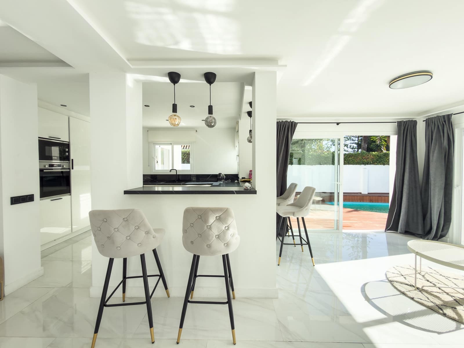 4 soverom Villa til leie i El Paraiso med svømmebasseng - € 6 500 (Ref: 9358972)