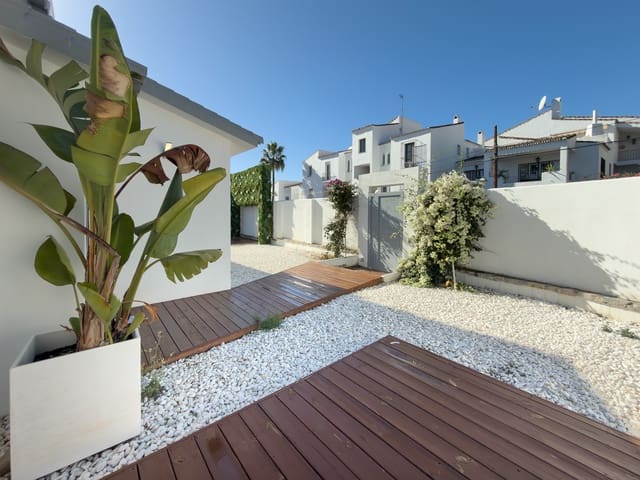 4 soverom Villa til leie i El Paraiso, Estepona med svømmebasseng - € 6 500 (Ref: 9358972)