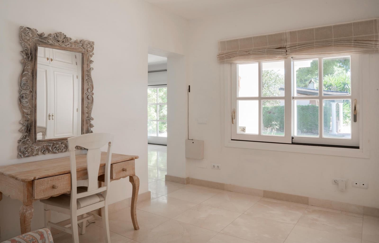 3 soverom Villa til salgs i El Paraiso med garasje - € 2 850 000 (Ref: 9358973)