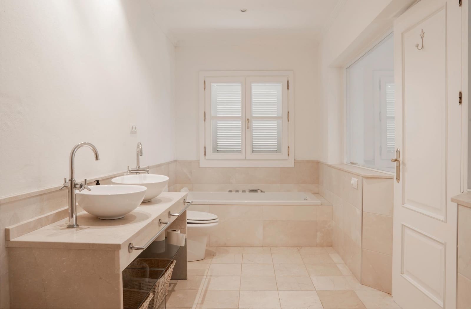 3 soverom Villa til salgs i El Paraiso med garasje - € 2 850 000 (Ref: 9358973)