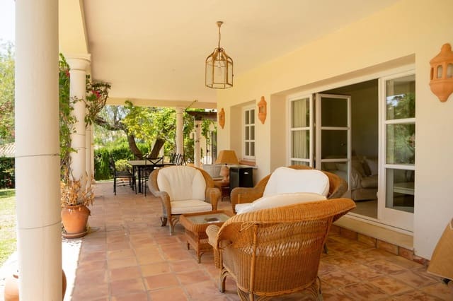 3 sypialnia Willa na sprzedaż w El Paraiso, Estepona z garażem - 2 850 000 € (Ref: 9358973)