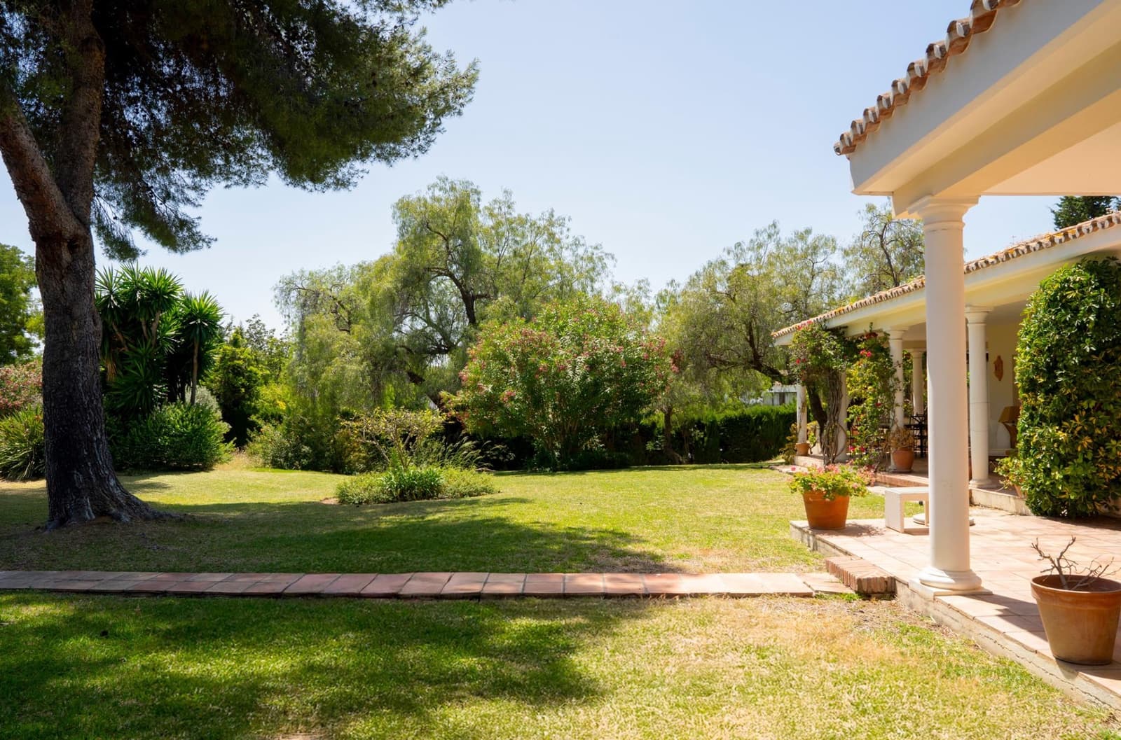 3 camera da letto Villa in vendita in El Paraiso con garage - 2.850.000 € (Rif: 9358973)