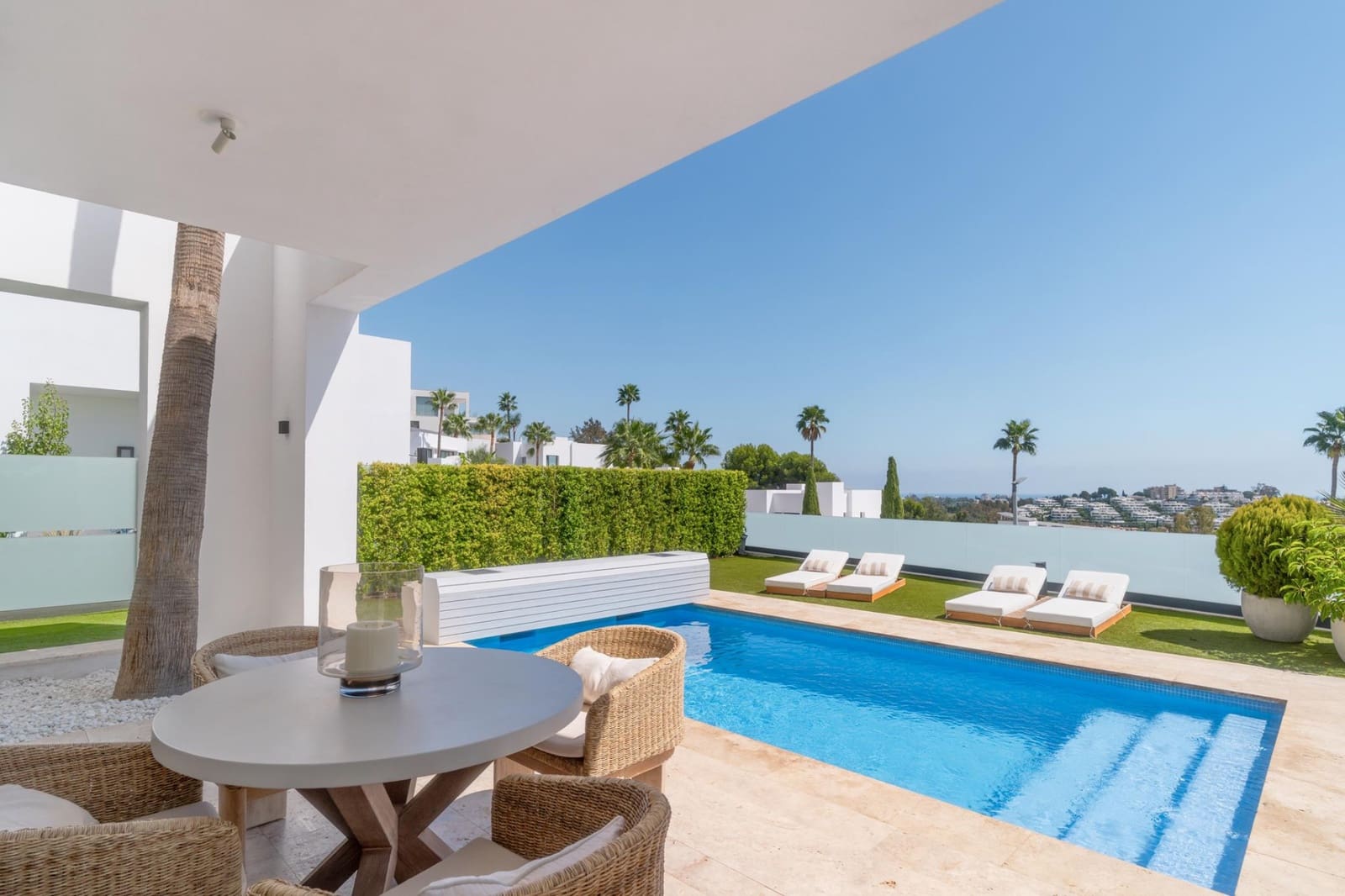 5 sypialnia Willa na sprzedaż w Benahavis z basenem garażem - 2 995 000 € (Ref: 9358975)