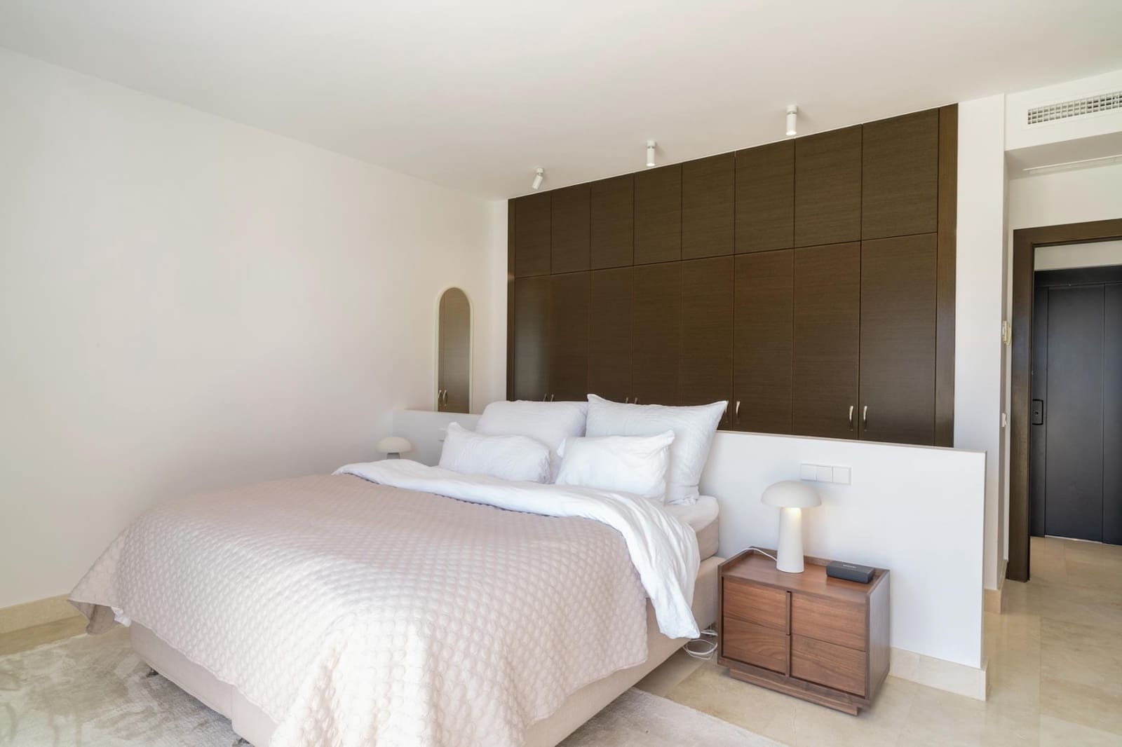 5 sypialnia Willa na sprzedaż w Benahavis z basenem garażem - 2 995 000 € (Ref: 9358975)