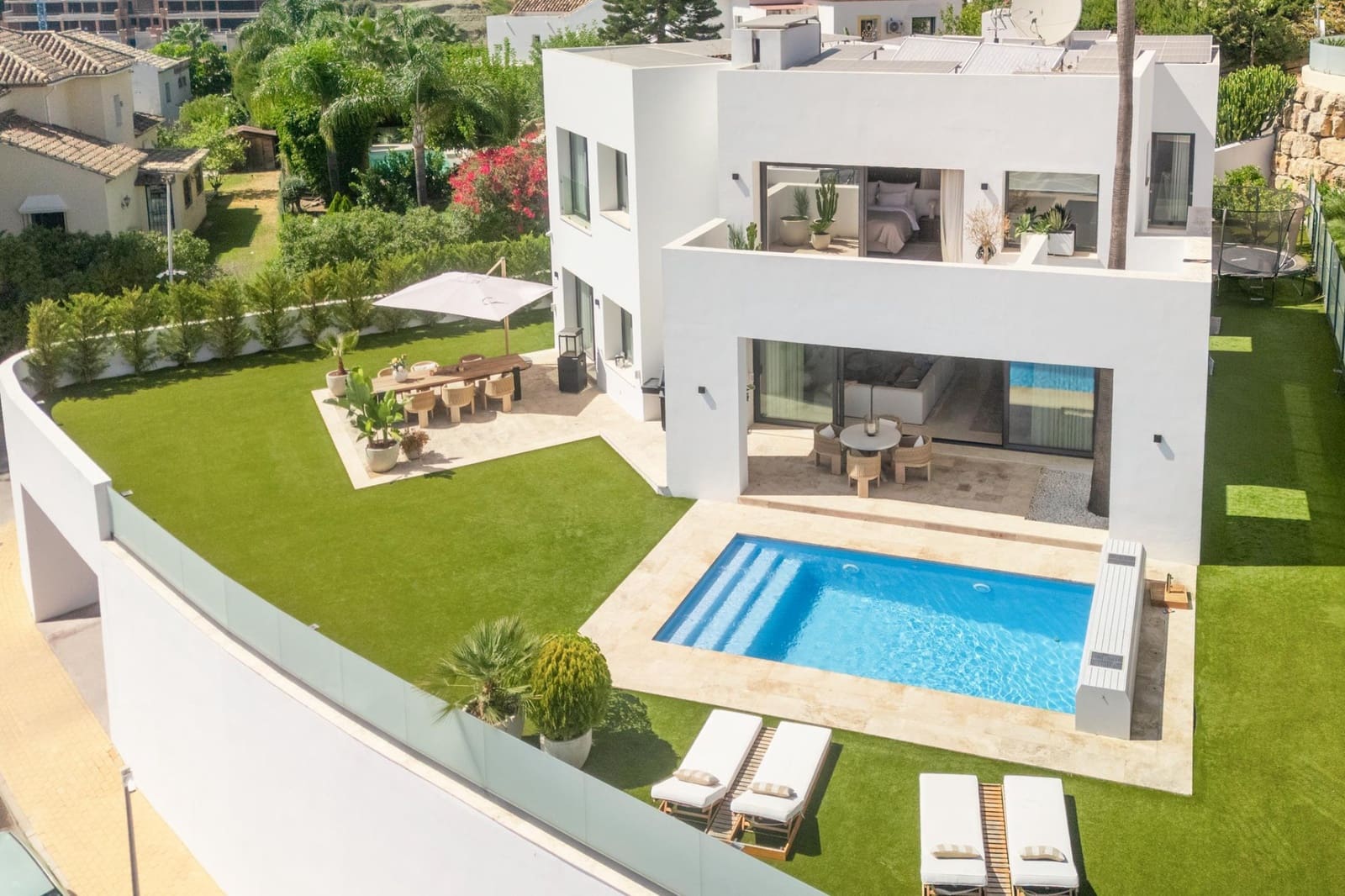 5 sypialnia Willa na sprzedaż w Benahavis z basenem garażem - 2 995 000 € (Ref: 9358975)