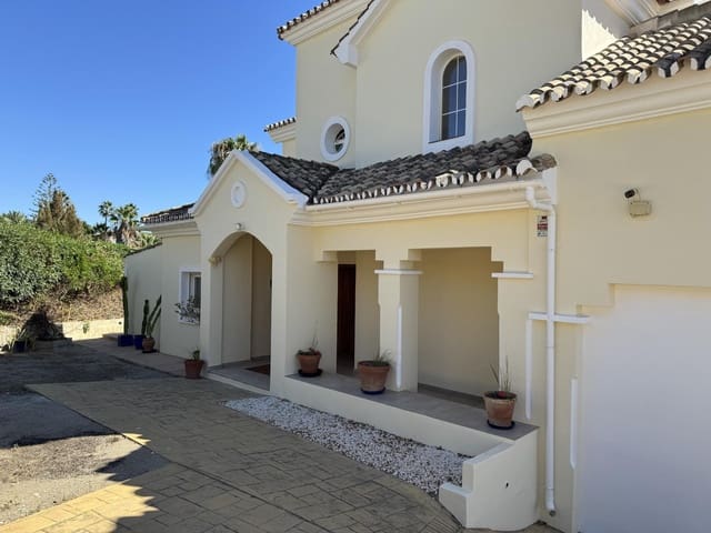 5 soverom Villa til salgs i Estepona med garasje - € 1 495 000 (Ref: 9358977)