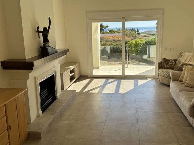 5 soverom Villa til salgs i Estepona med garasje - € 1 495 000 (Ref: 9358977)