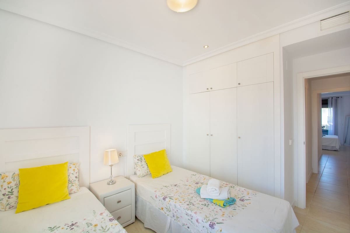 2 camera da letto Appartamento in vendita in New Golden Mile con piscina garage - 379.000 € (Rif: 9358978)