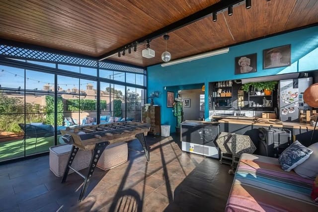 3 quarto Penthouse para venda em Estepona com piscina garagem - 880 000 € (Ref: 9358979)