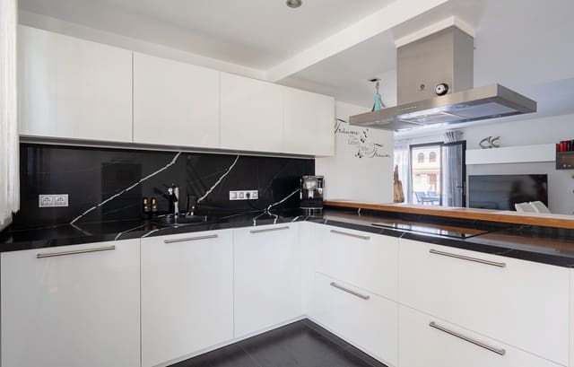 3 soverom Hus til salgs i Costalita, Estepona med svømmebasseng garasje - € 680 000 (Ref: 9367089)