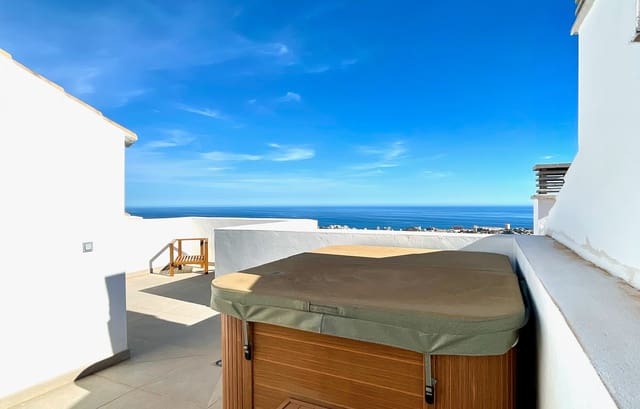 3 makuuhuone Kattohuoneisto myytävänä paikassa Benalmádena pueblo, Benalmádena mukana uima-altaan 
autotalli - 680 000 € (Ref: 9367090)