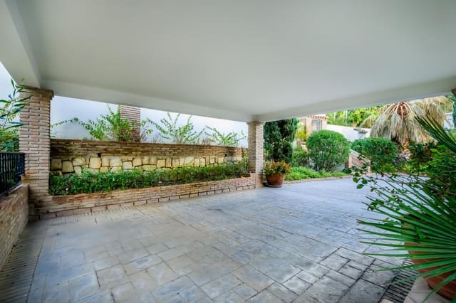 6 soveværelse Villa til salg i Nueva Andalucia, Marbella med swimmingpool garage - € 3.500.000 (Ref: 9371870)