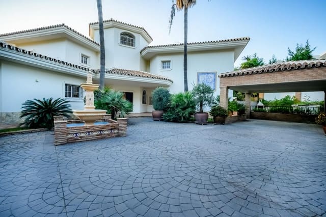 Chalet de 6 habitaciones en Nueva Andalucia, Marbella en venta con piscina garaje - 3.500.000 € (Ref: 9371870)