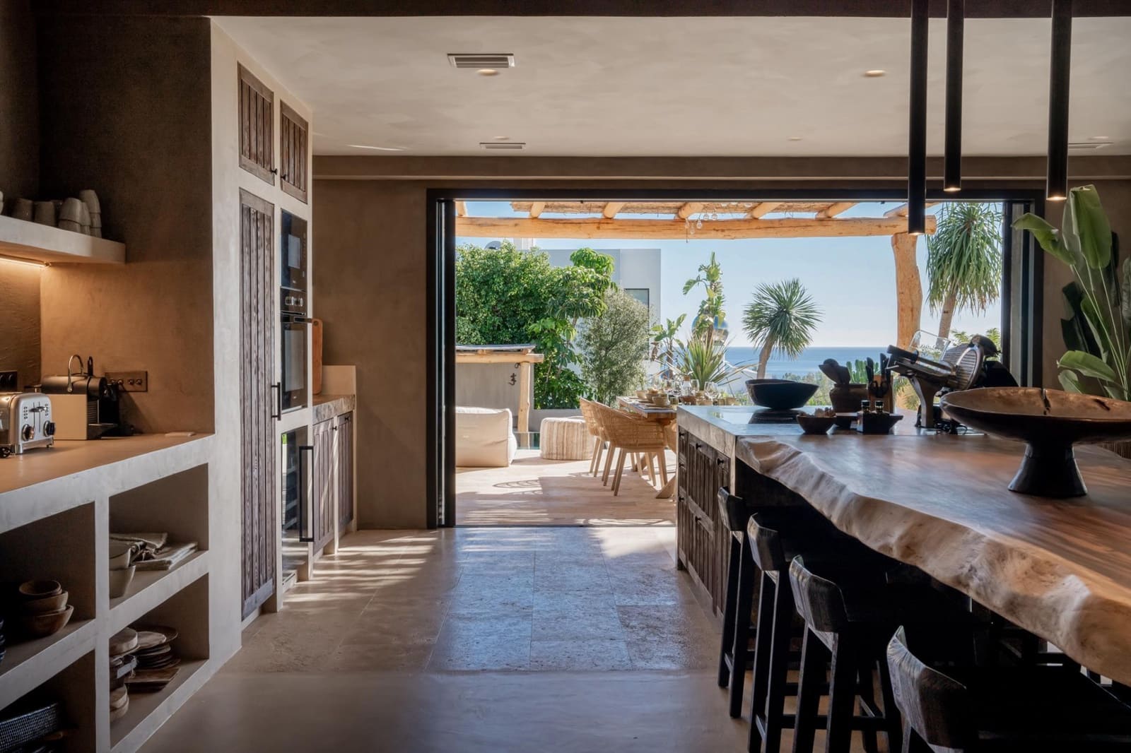 5 slaapkamer Villa te koop in New Golden Mile met zwembad garage - € 3.970.000 (Ref: 9378831)