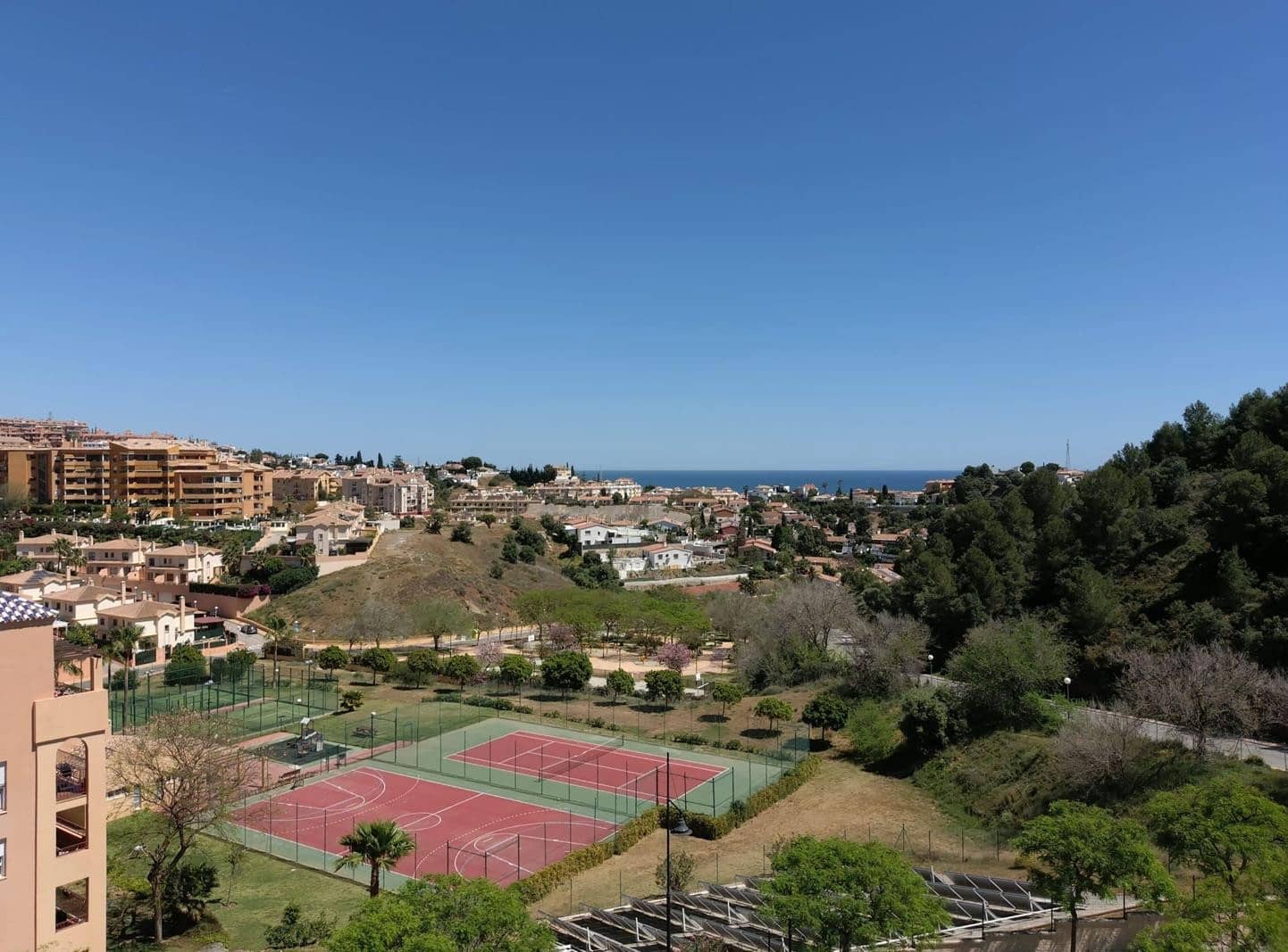3 Zimmer Apartment zu verkaufen in Fuengirola mit Pool Garage - 469.950 € (Ref: 9398250)