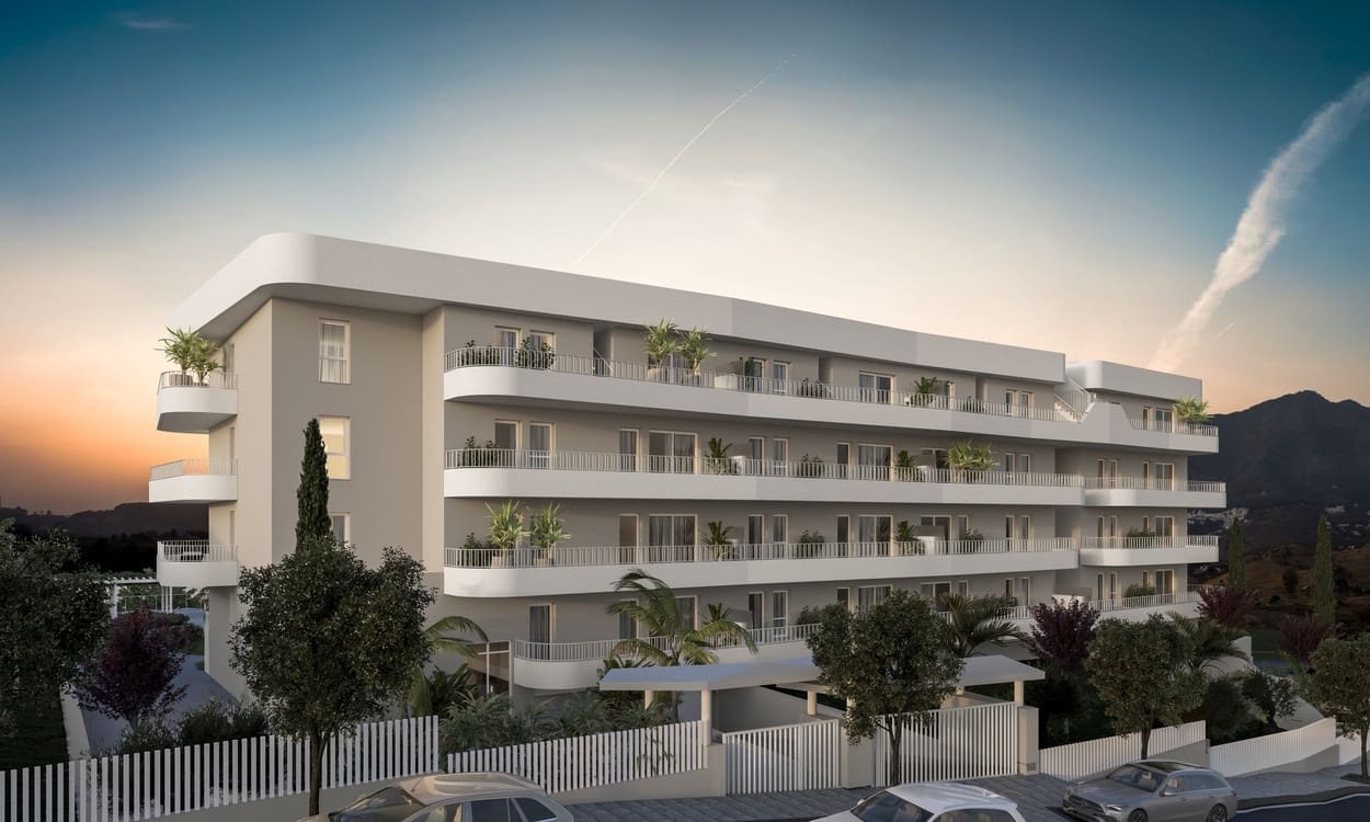 2 soveværelse Penthouse til salg i Fuengirola med swimmingpool garage - € 459.950 (Ref: 9398254)