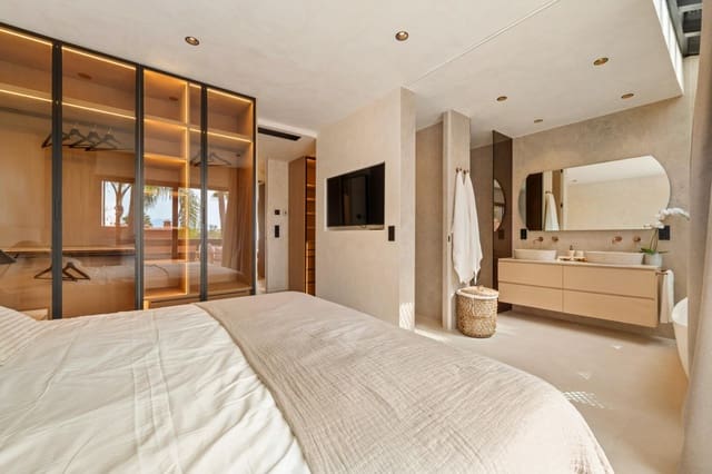 4 chambre Maison de Ville à vendre à Marbella avec piscine garage - 2 150 000 € (Ref: 9398255)