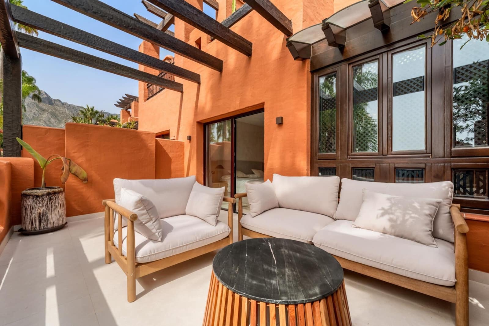 4 chambre Maison de Ville à vendre à Marbella avec piscine garage - 2 150 000 € (Ref: 9398255)