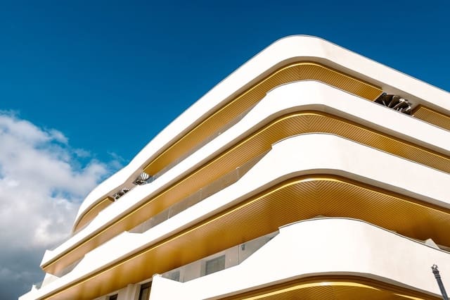 2 quarto Penthouse para venda em Centro, Estepona com piscina garagem - 629 000 € (Ref: 9400552)