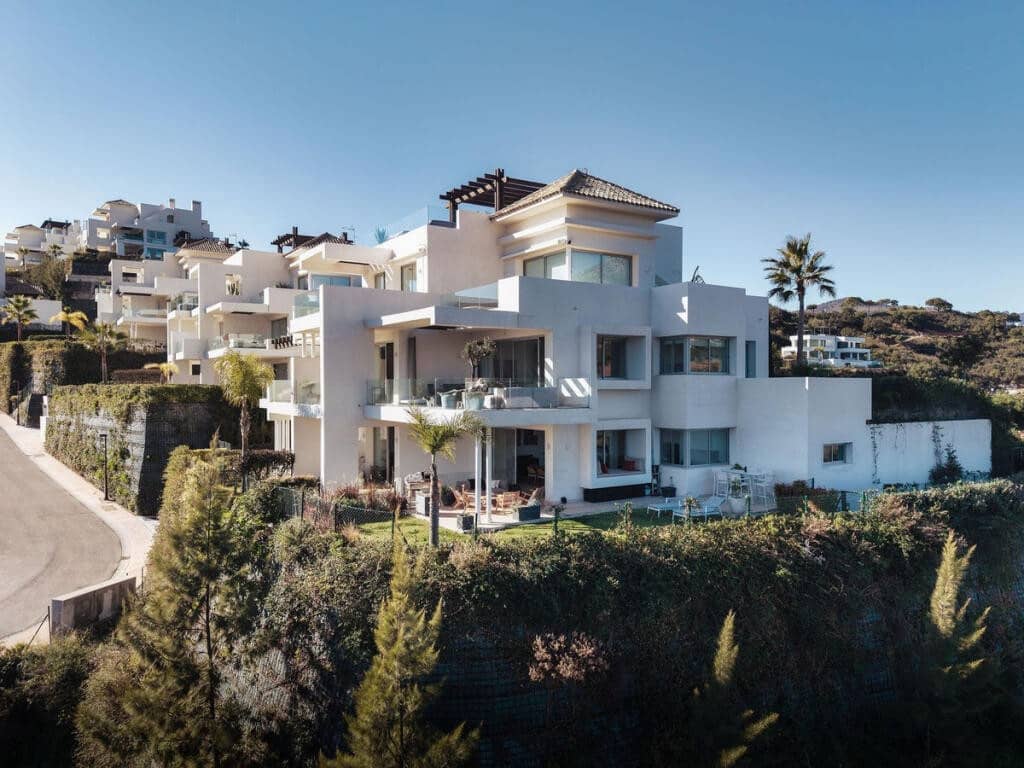 3 chambre Appartement à vendre à Benahavis avec piscine garage - 925 000 € (Ref: 9400743)