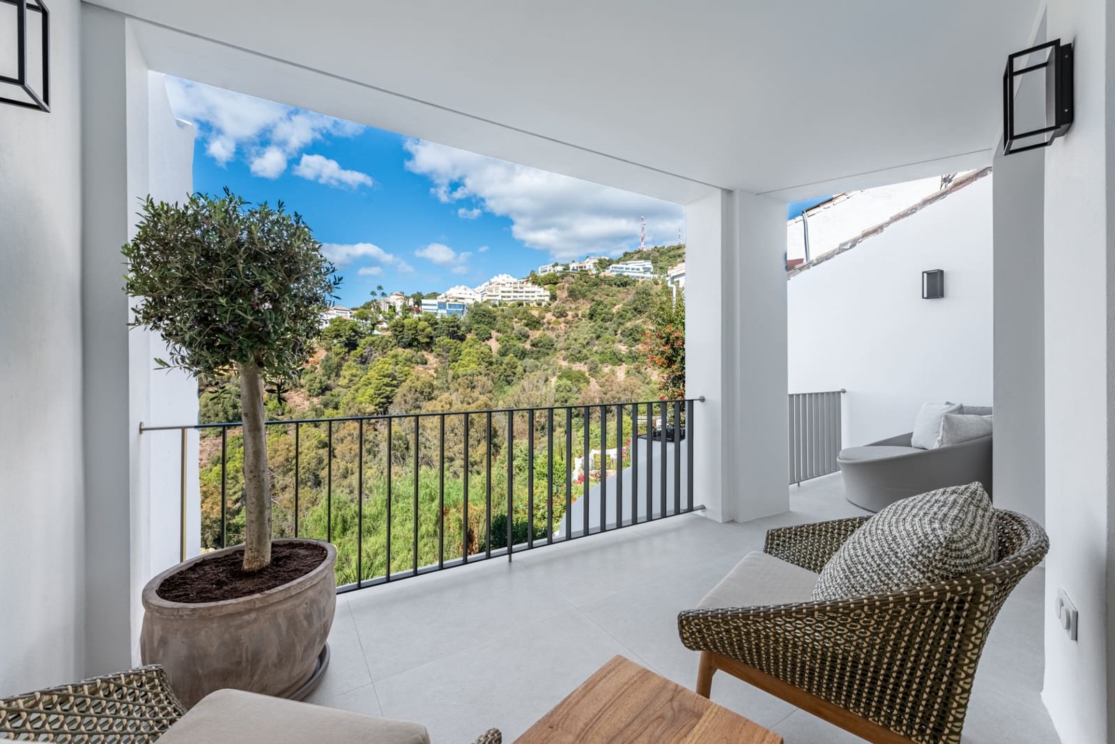 3 Zimmer Haus zu verkaufen in Marbella mit Pool Garage - 1.195.000 € (Ref: 9410723)