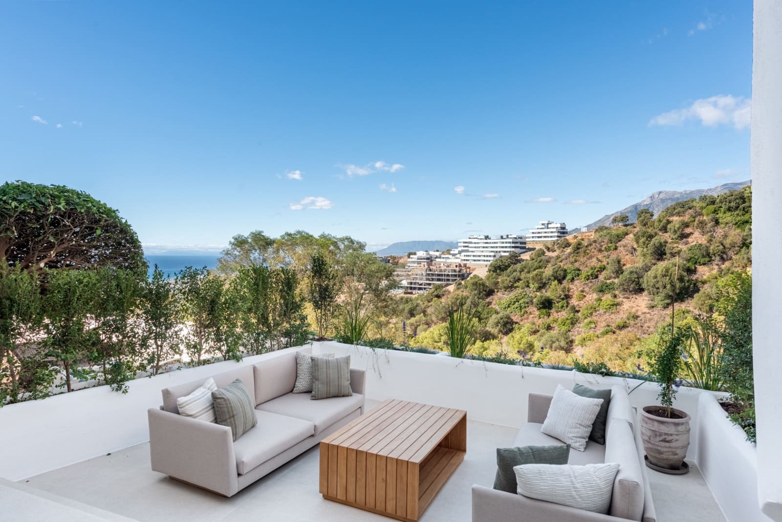3 soveværelse Byhus til salg i Marbella med swimmingpool garage - € 1.195.000 (Ref: 9410723)