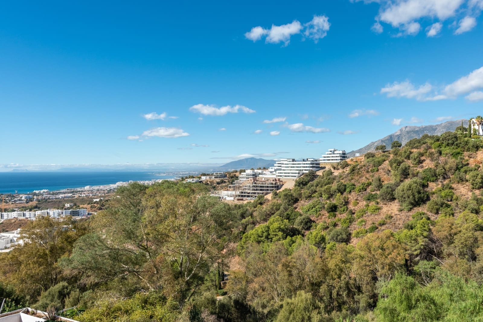 3 soveværelse Byhus til salg i Marbella med swimmingpool garage - € 1.195.000 (Ref: 9410723)