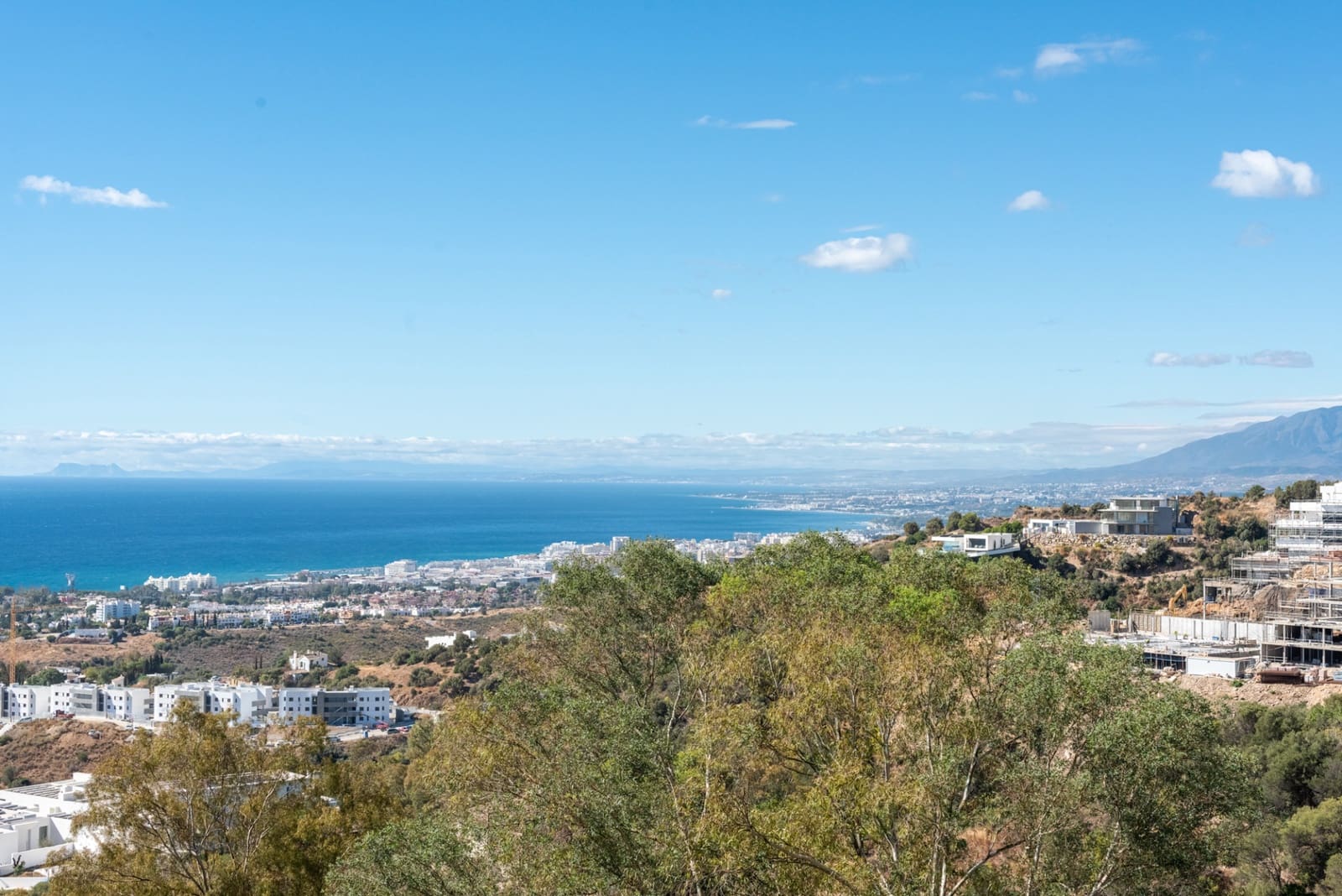 3 soveværelse Byhus til salg i Marbella med swimmingpool garage - € 1.195.000 (Ref: 9410723)