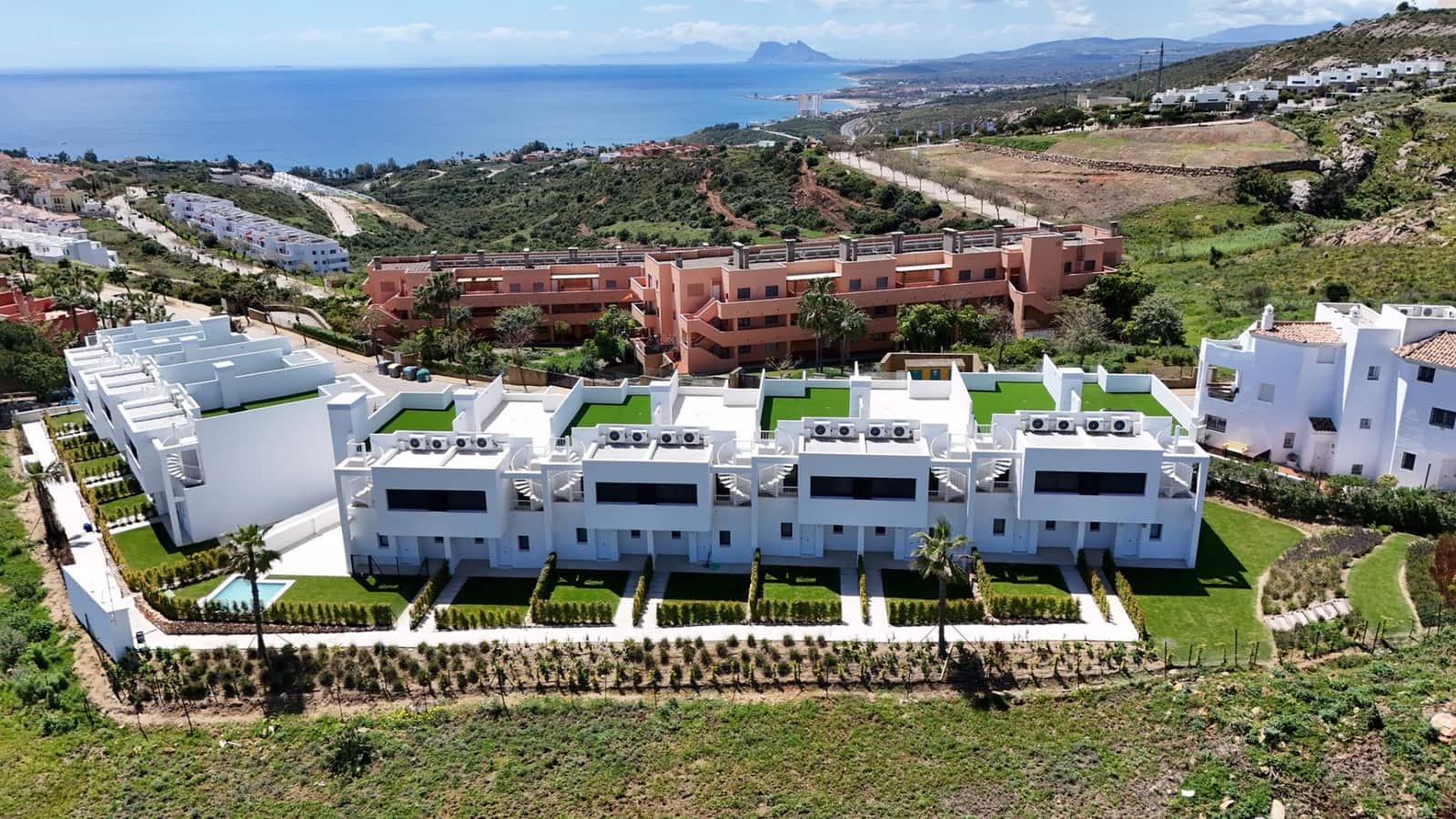 3 sypialnia Dom na sprzedaż w Manilva z basenem garażem - 595 000 € (Ref: 9422064)