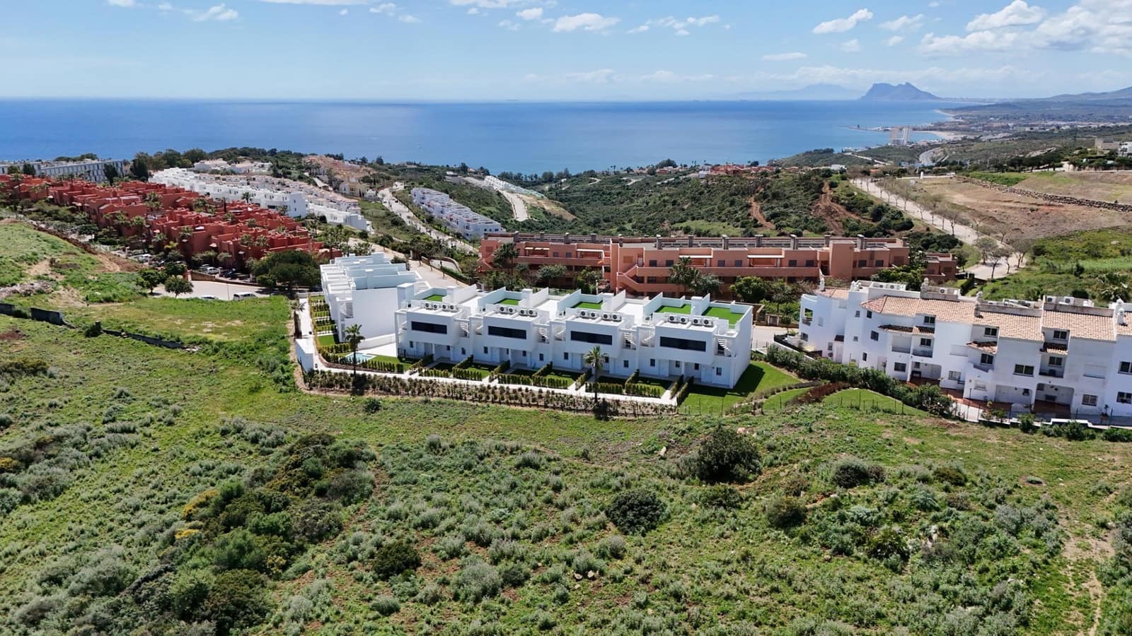 3 sypialnia Dom na sprzedaż w Manilva z basenem garażem - 595 000 € (Ref: 9422064)