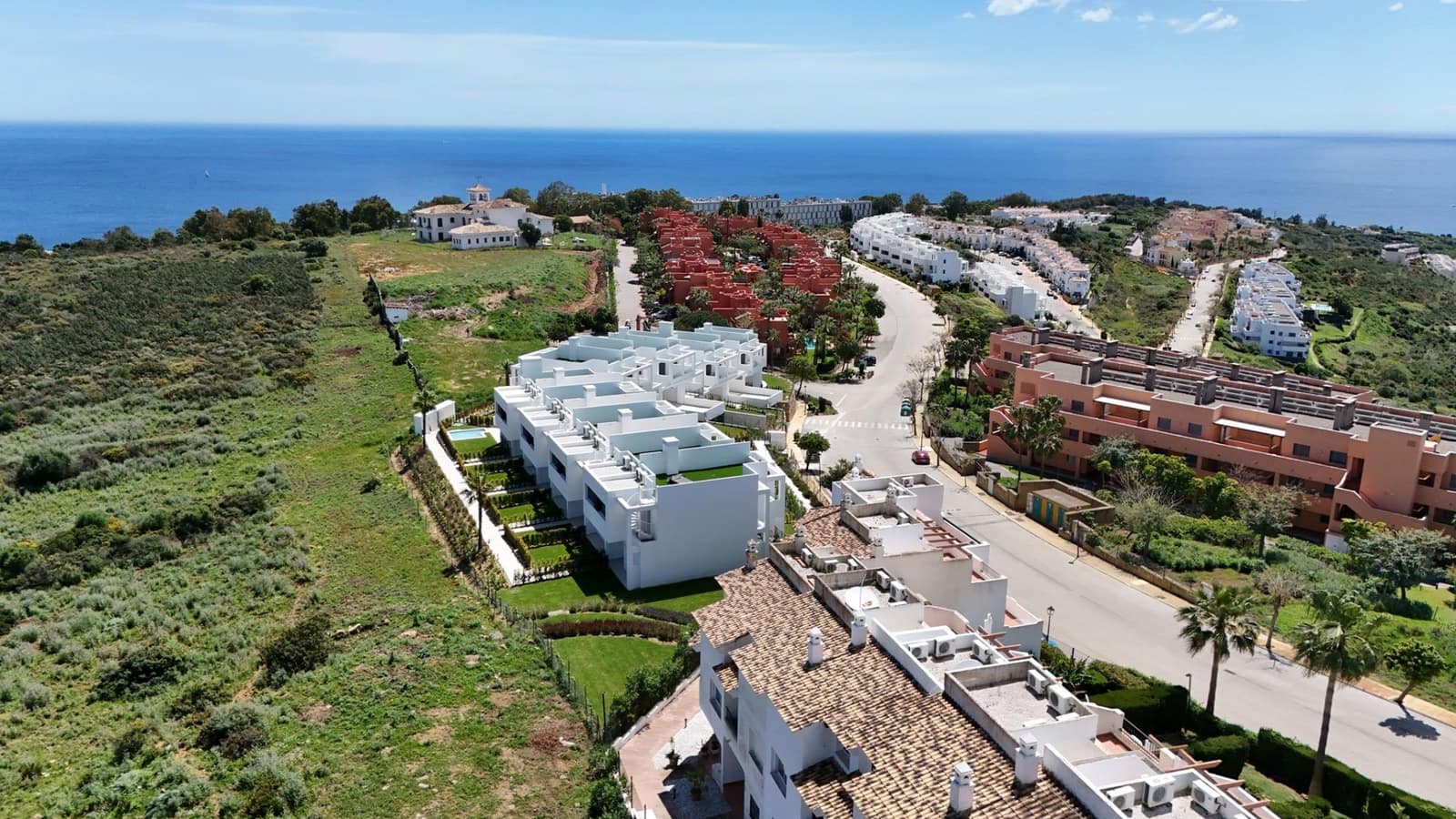3 soveværelse Byhus til salg i Manilva med swimmingpool garage - € 595.000 (Ref: 9422064)