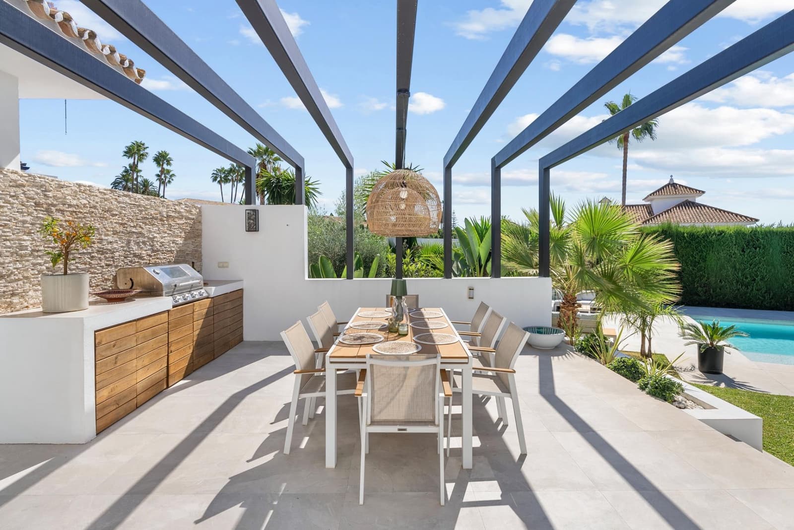 5 Zimmer Villa zu verkaufen in Nueva Andalucia mit Pool Garage - 3.495.000 € (Ref: 9430899)