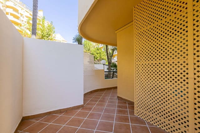 3 slaapkamer Appartement te koop in Marbella met zwembad garage - € 620.000 (Ref: 9483908)