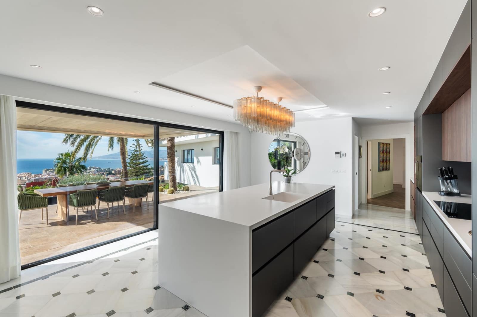 6 soveværelse Villa til salg i Malaga by med swimmingpool garage - € 4.450.000 (Ref: 9494371)