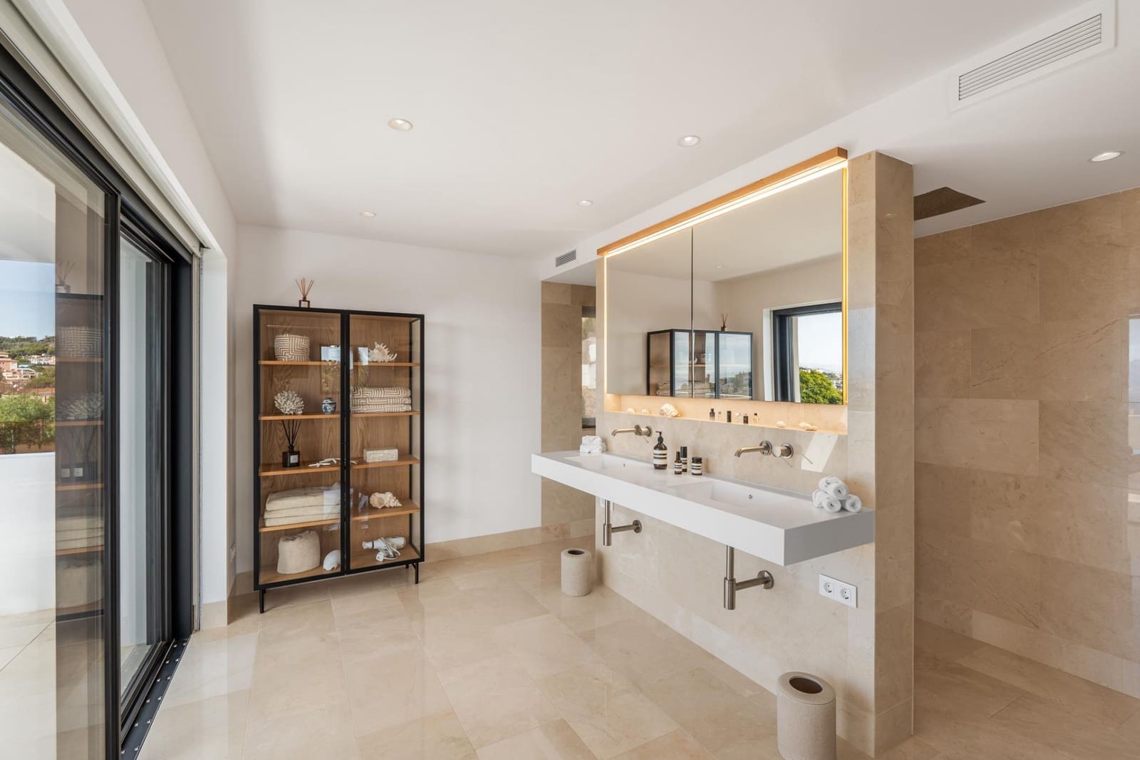 6 soveværelse Villa til salg i Malaga by med swimmingpool garage - € 4.450.000 (Ref: 9494371)