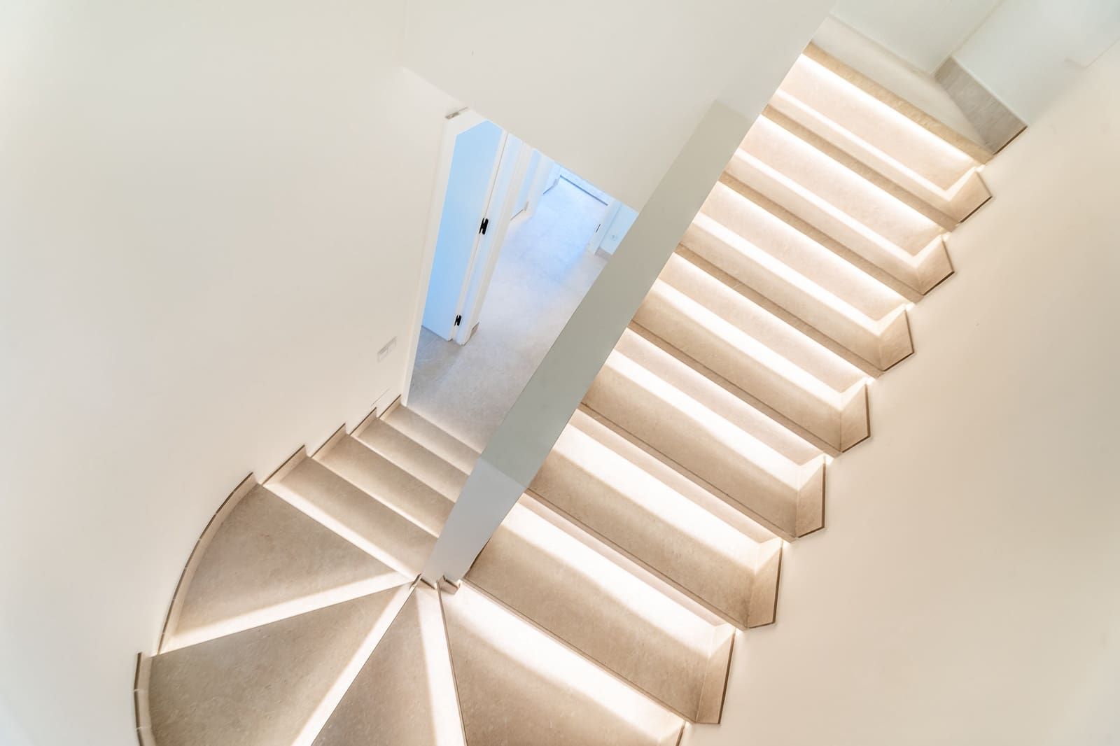 4 bedroom Townhouse for sale in El Velerin with pool garage - € 2,599,000 (Ref: 9494382)