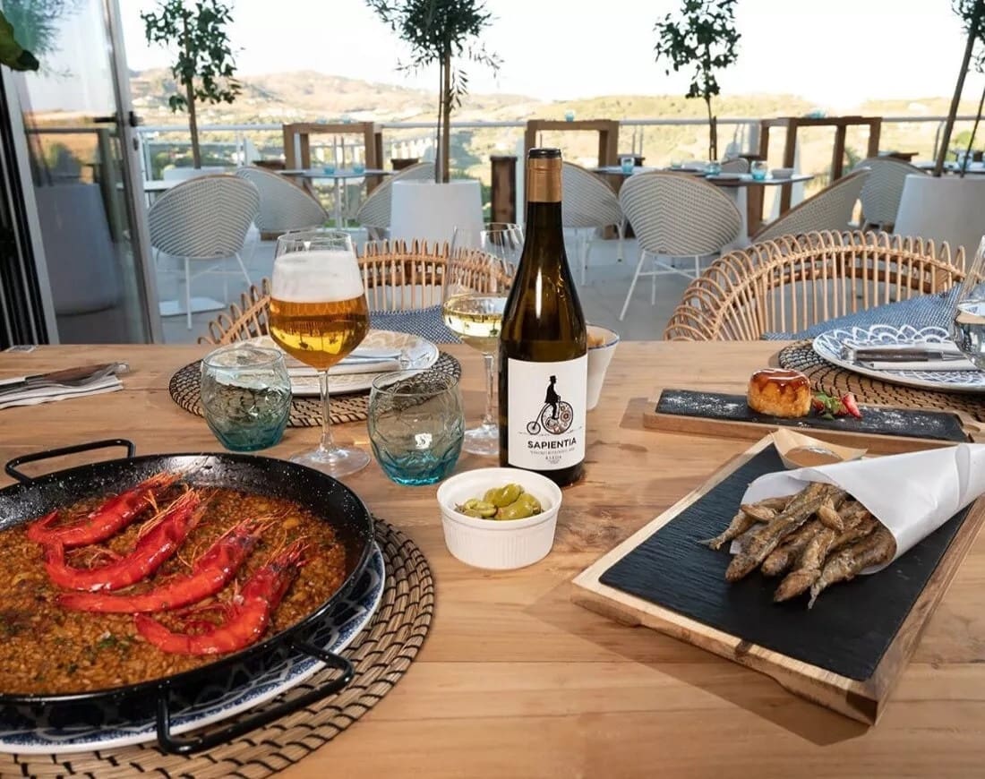 Apartamento de 2 habitaciones en Estepona en venta con piscina garaje - 155.000 € (Ref: 9540906)