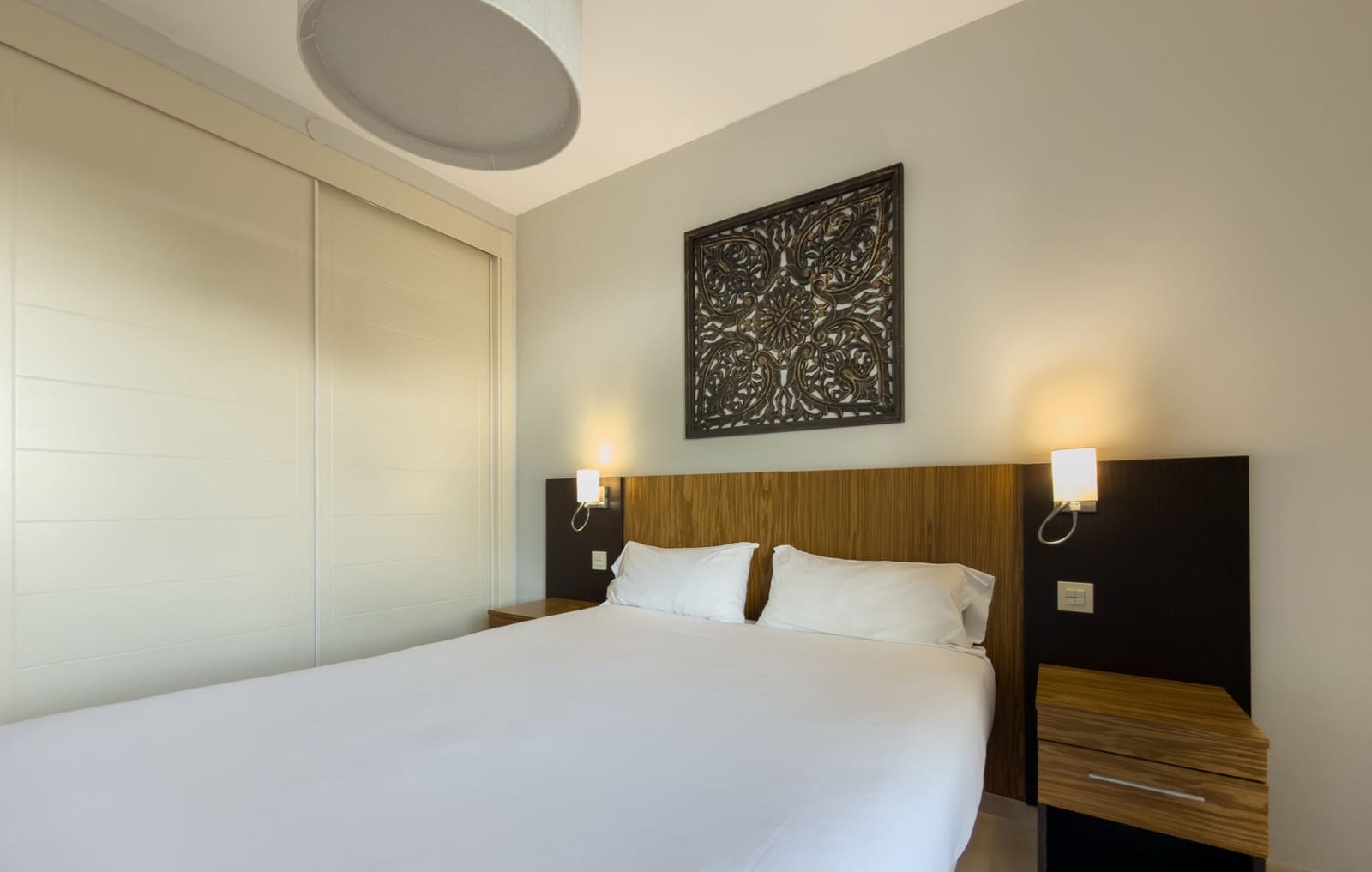 Apartamento de 2 habitaciones en Estepona en venta con piscina garaje - 155.000 € (Ref: 9540906)