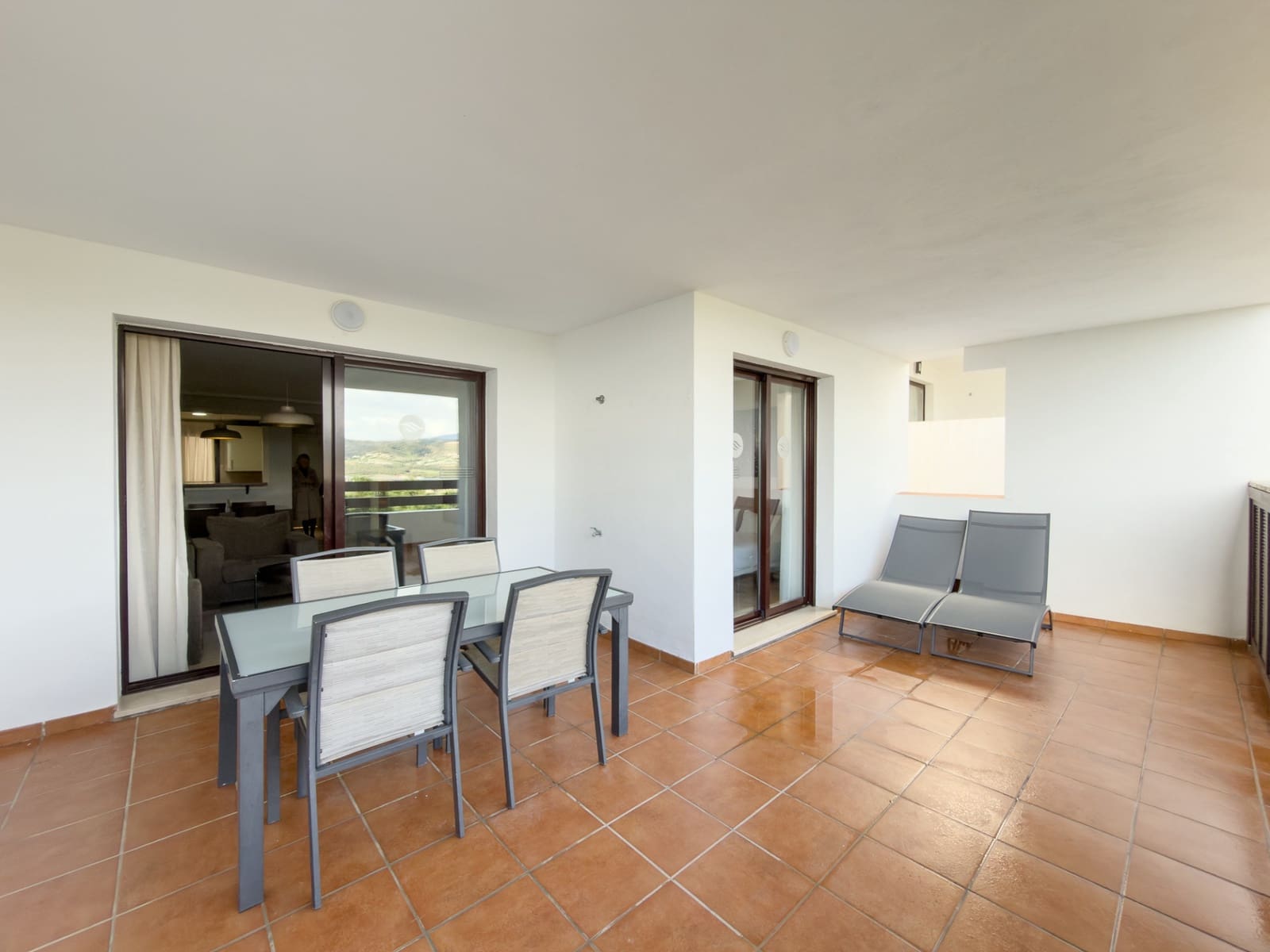 Apartamento de 2 habitaciones en Estepona en venta con piscina garaje - 155.000 € (Ref: 9540906)