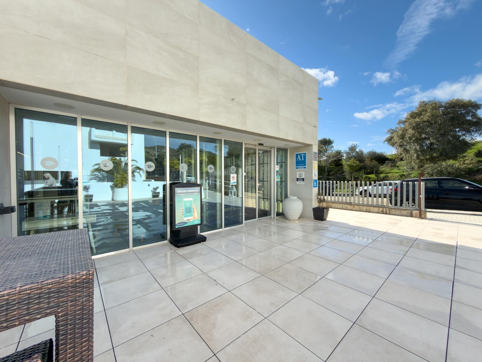 Apartamento de 2 habitaciones en Estepona en venta con piscina garaje - 155.000 € (Ref: 9540906)