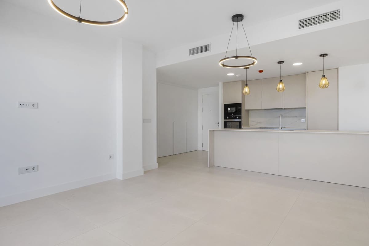 2 Zimmer Apartment zu verkaufen in Fuengirola mit Pool Garage - 475.000 € (Ref: 9543153)