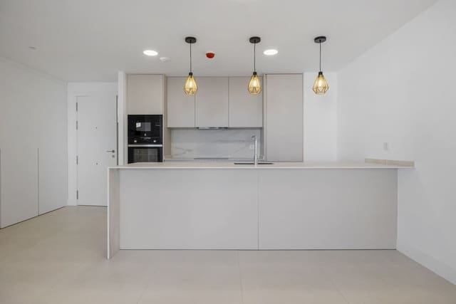 2 soverom Leilighet til salgs i El Higuerón, Fuengirola med svømmebasseng garasje - € 475 000 (Ref: 9543153)