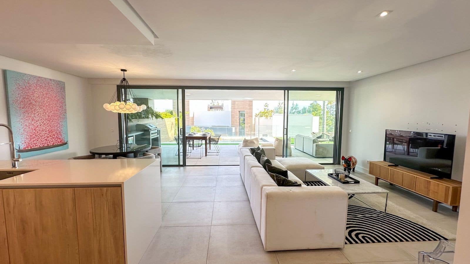 3 soveværelse Strandlejlighed til salg i Marbella med swimmingpool garage - € 1.075.000 (Ref: 9561427)