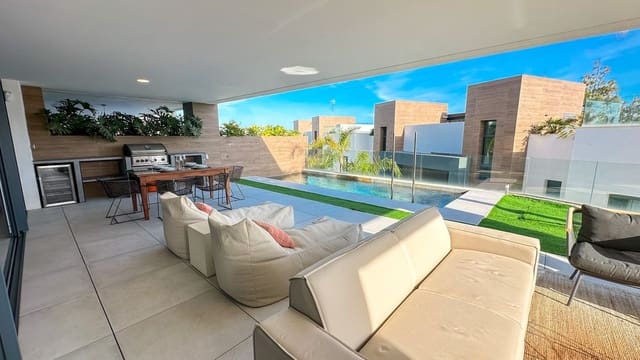 3 soverom Strandleiligheter til salgs i Marbella med svømmebasseng garasje - € 1 075 000 (Ref: 9561427)