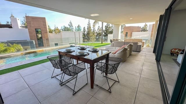 3 soverom Strandleiligheter til salgs i Marbella med svømmebasseng garasje - € 1 075 000 (Ref: 9561427)