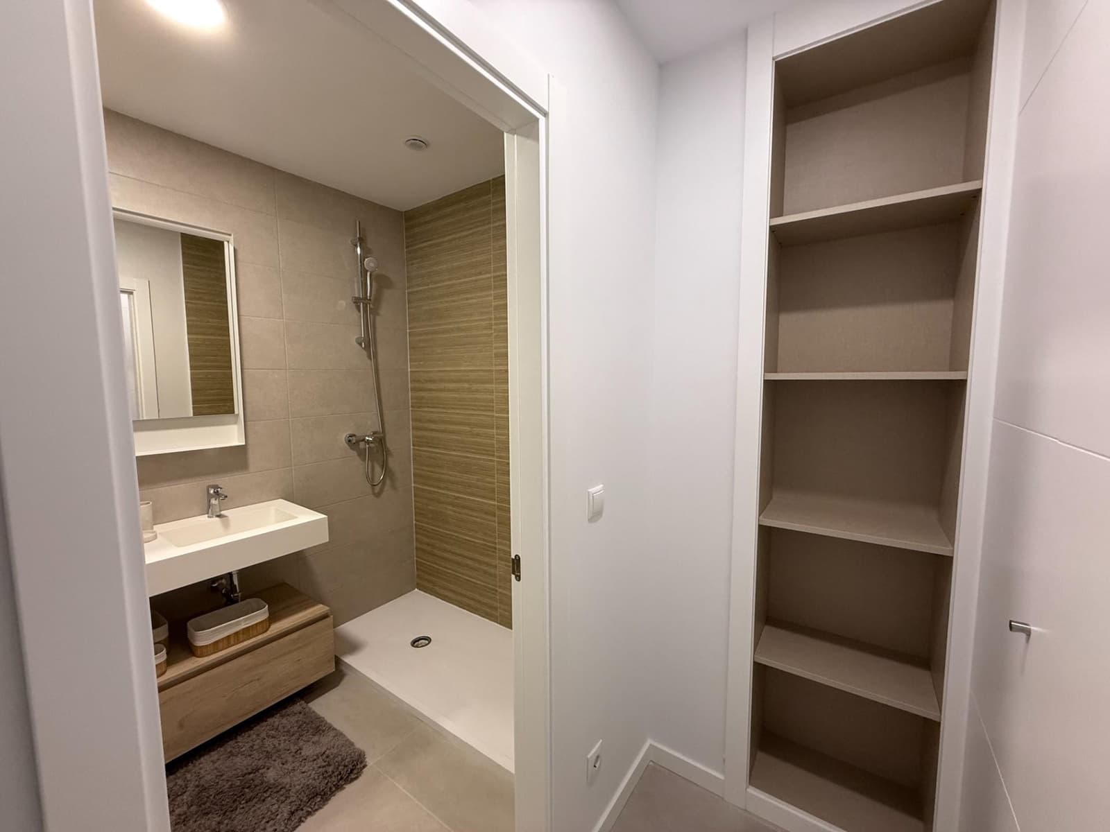 2 quarto Apartamento para venda em Estepona com piscina garagem - 445 000 € (Ref: 9568228)