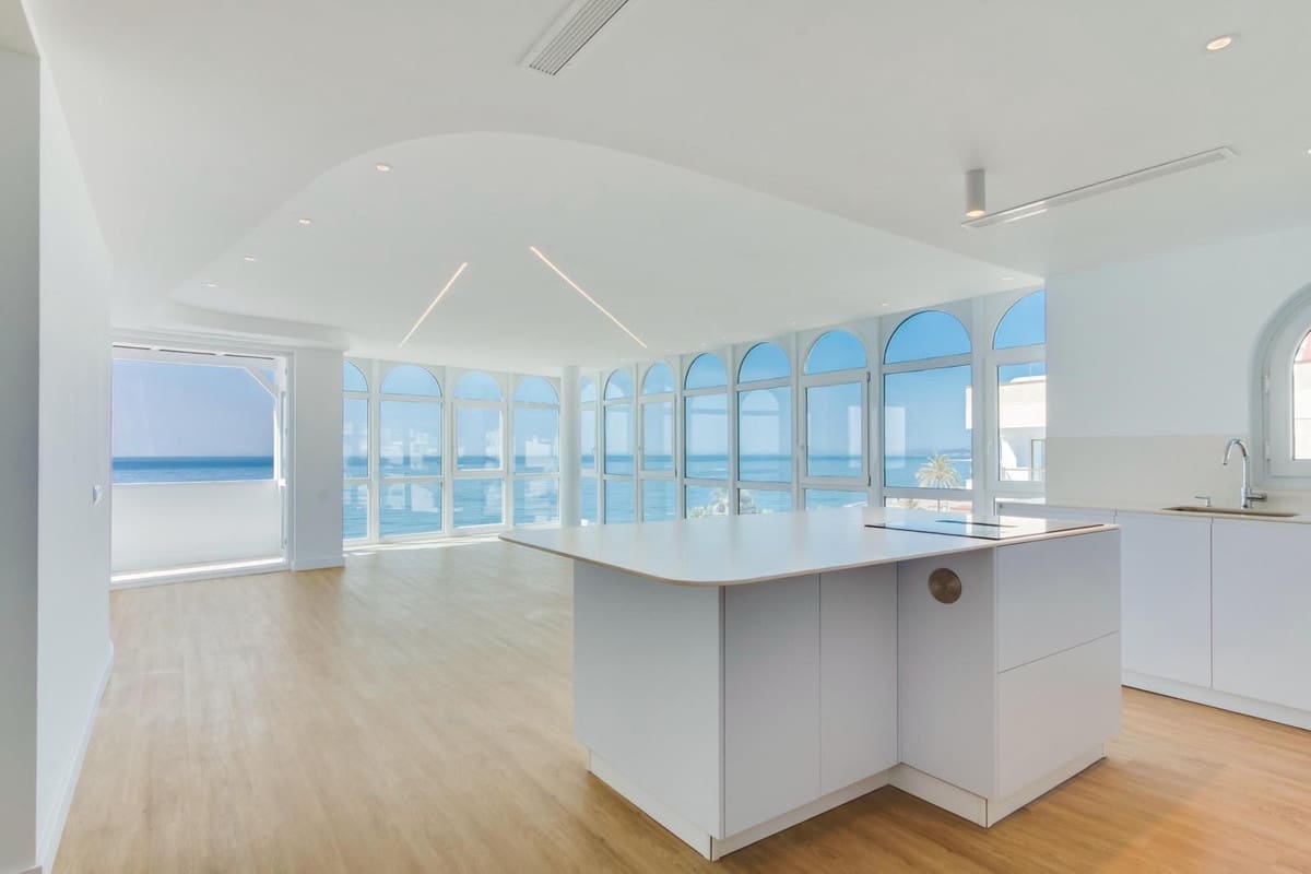 3 sovrum Takvåning till salu i Estepona med garage - 1 159 000 € (Ref: 9582456)