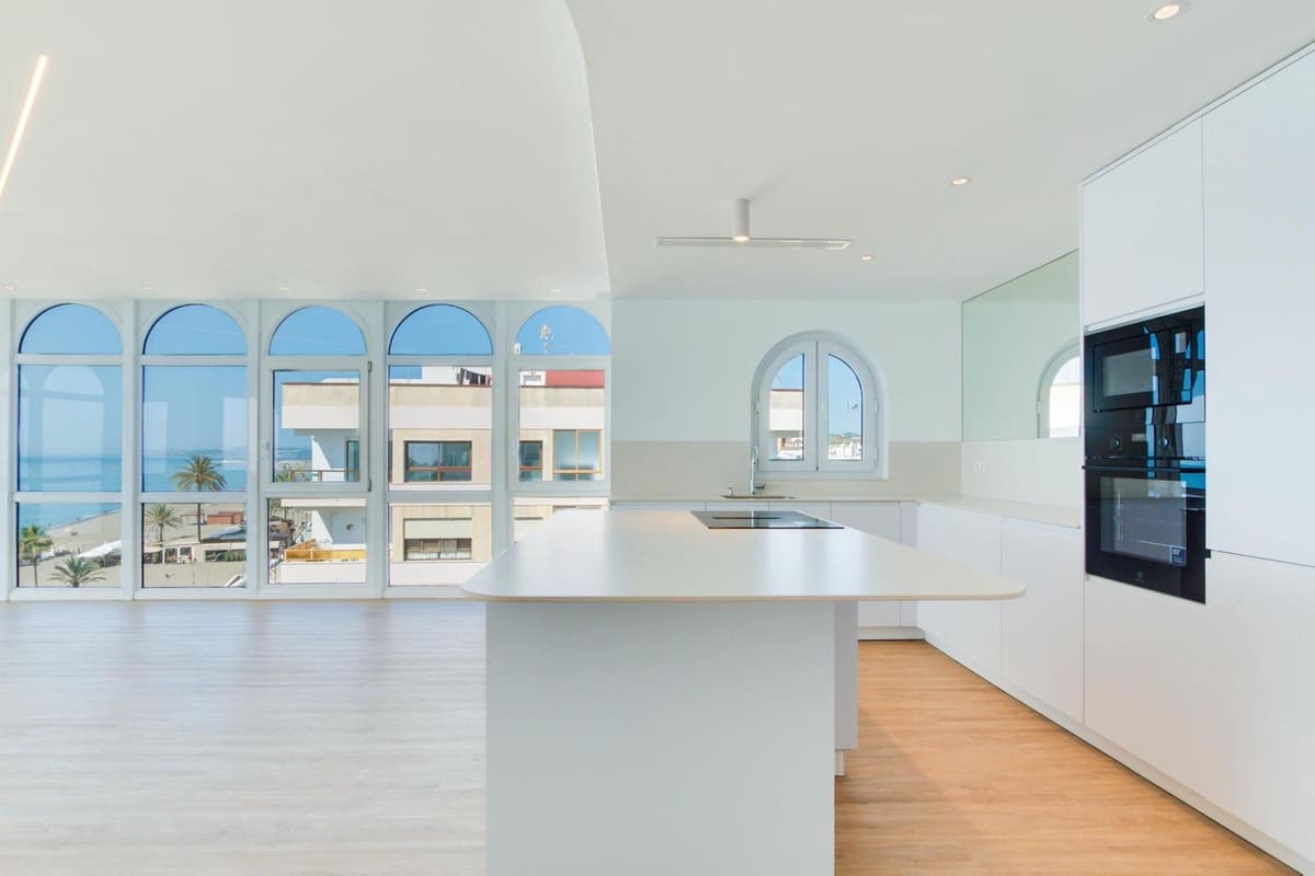 3 sovrum Takvåning till salu i Estepona med garage - 1 159 000 € (Ref: 9582456)