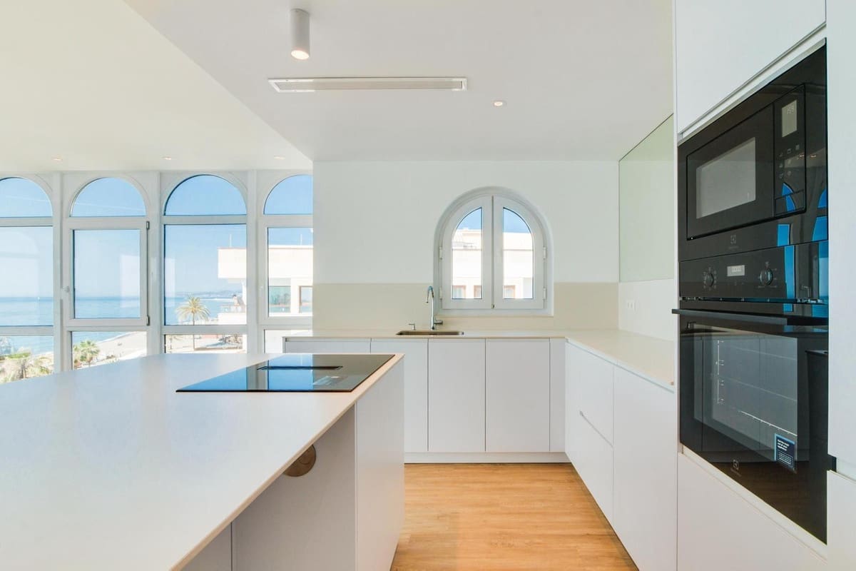 3 sovrum Takvåning till salu i Estepona med garage - 1 159 000 € (Ref: 9582456)